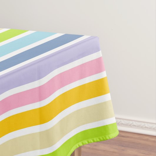 Weiß umrissene Pastellregenbogen-Streifen Tischdecke (Beispiel)