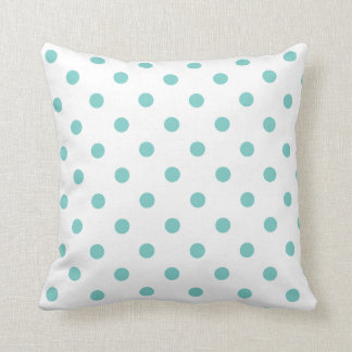 Weiß und Aqua Blue Polka Dots Toss Kissen