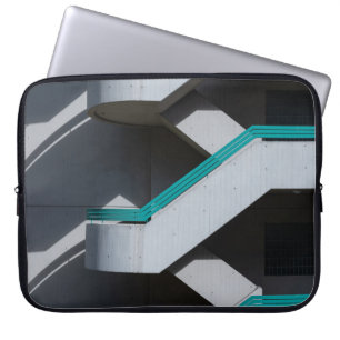 WEISS UND BLAU KONKRETES GEBÄUDE LAPTOPSCHUTZHÜLLE