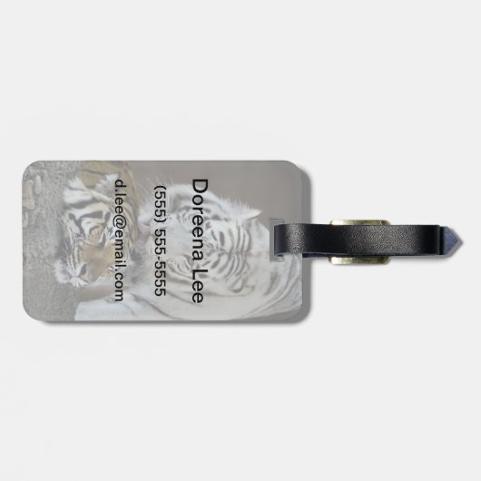 Weiß und Brown-Tiger-Stillstehen Gepäckanhänger (Rückseite horizontal)