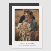 Weiß und Dunkelrot | Foto Magnetic Save the Date Magnetkarte (Vorne/Hinten)