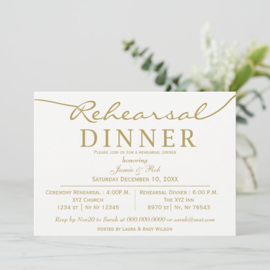 Weiß und Gold Elegantes Script Probe Dinner Einladung (Stehend Vorderseite)