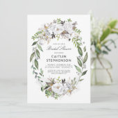 Weiß und goldfarbener Blumenreath Elegantes Brautp Einladung (Stehend Vorderseite)