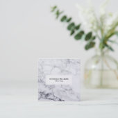 Weiß und Grau Moderne Imitate Marmor Quadratische Visitenkarte (Stehend Vorderseite)