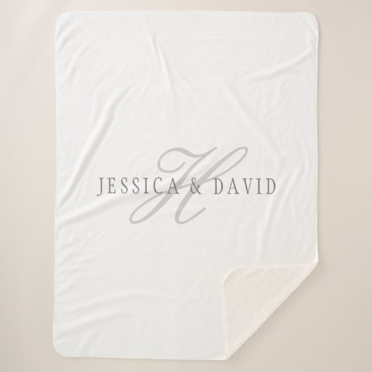 Weiß und Grau | Paare Name & Name Monogram Sherpadecke (Vorderseite)