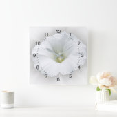 weiß und grau quadratische wanduhr (Zuhause)
