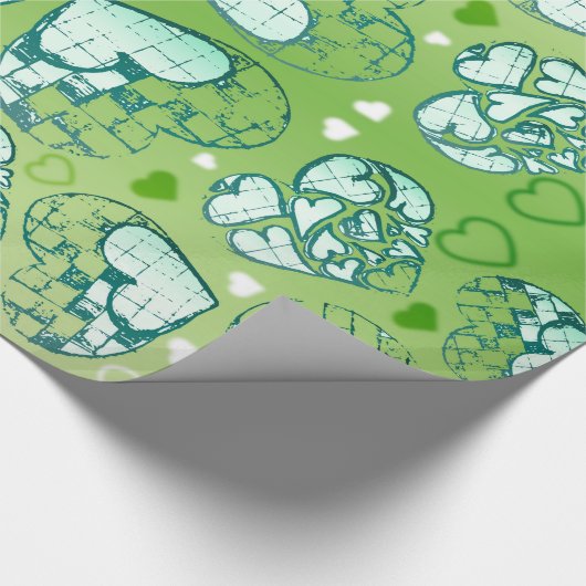 Weiß und grün-weißes Muster romantischer Herzrhyth Geschenkpapier (Ecke)