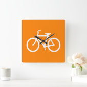 Weiß und Orange Bike Quadratische Wanduhr (Zuhause)