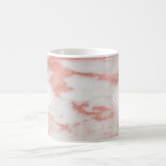 Weiß-und Rosen-Goldmarmor-Monogramm-Initiale Kaffeetasse (Mittel)