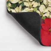 Weiß und rot Poinsettias I Holiday Floral Mousepad (Ecke)