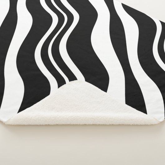 Weiß und Schwarz-Diagonal-Linienmuster Sherpadecke (3/4)