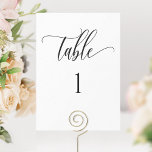 Weiß und Schwarz, moderne Minimalistische Tischnum<br><div class="desc">Moderne und elegante Tischnummer in Weiß und Schwarz mit modernen handgeschriebenen Kalligrafiedetails. Ein klarer Bereich unten erlaubt es Ihnen, alle Arten von Tischnummern oder Rahmen zu verwenden, ohne die Zahl zu behindern. Moderne mittelgroße Karte für ein schlankes, einfaches Aussehen. Erhältlich in verschiedenen Größen. Teil unserer Kollektion "Wedding and Event Products...</div>