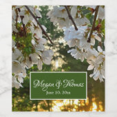 Weißblütenknospen Sonnenaufgang durch Kiefern Weinetikett (Einzelnes Label)