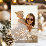 Weißbuchstaben Overlay ein sehr fröhliches Foto Feiertagskarte<br><div class="desc">***Dieses Design ist Teil einer Weihnachtsfeiertagssammlung*** _____________________ Diese Designvorlage ist vollständig editierbar und kann vom Kunden individuell angepasst werden. Klicken Sie auf den neuen Button, um das Design zu verschieben, hinzuzufügen, zu löschen oder wesentliche Änderungen vorzunehmen _________________________ *Wenn Sie Fragen zum Design haben oder weitere Designs oder Optionen benötigen, wenden...</div>