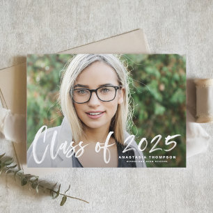 Weiße 2025 Brush Lettering Foto-Abschlussfeier Einladung