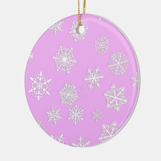 Weiße 3-D-Schneeflocken auf orchigem Hintergrund Keramikornament (Links)