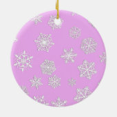 Weiße 3-D-Schneeflocken auf orchigem Hintergrund Keramikornament (Hinten)