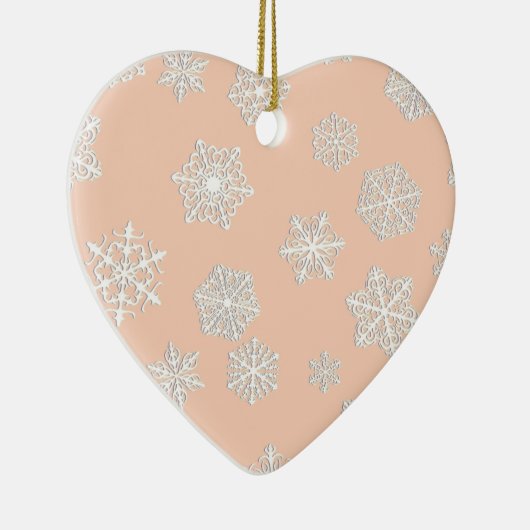 Weiße 3-D-Schneeflocken auf pfirsichfarbenem Hinte Keramikornament (Rechts)