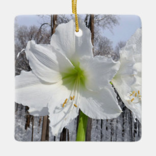 Weiße Amaryllis und Schnee II Keramikornament