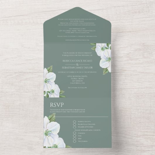 Weiße Apfelblüte in einer Hochzeit All In One Einladung (Innen Boden)