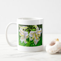 Weiße asiatische Lilien-Tasse