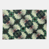 Weiße Azalea Blume mit Regentropfen Geschirrtuch (Horizontal)