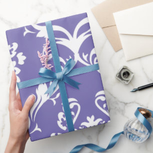 Weiße Barock-Damaske mit individuellem violetten H Geschenkpapier