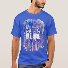 Weiße Bäume heller blauer Himmel im Februar Wasser T-Shirt