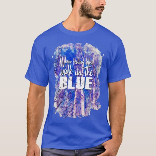 Weiße Bäume heller blauer Himmel im Februar Wasser T-Shirt (Vorderseite)