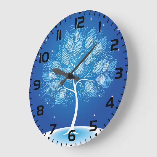 Weiße Bäume im Schnee Große Wanduhr (Winkel)