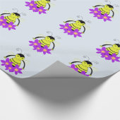 Weiße Biene mit hellen Blume Geschenkpapier (Ecke)