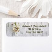 Weiße Birkenhochzeit in rustikaler Wildblume (Insitu)