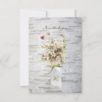 Weiße Birkenhochzeit in rustikaler Wildblume