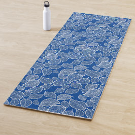 Weiße Blätter auf blau Yogamatte