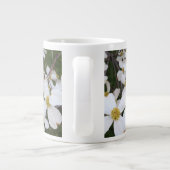 Weiße, blühende Dogwood-Blume Benutzerdefinierte T Jumbo-Tasse (Rückseite)