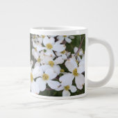 Weiße, blühende Dogwood-Blume Benutzerdefinierte T Jumbo-Tasse (Rechts)