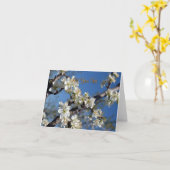 Weiße blühende Pflaumenzweigung im Frühling Karte (Gelbe Blume)