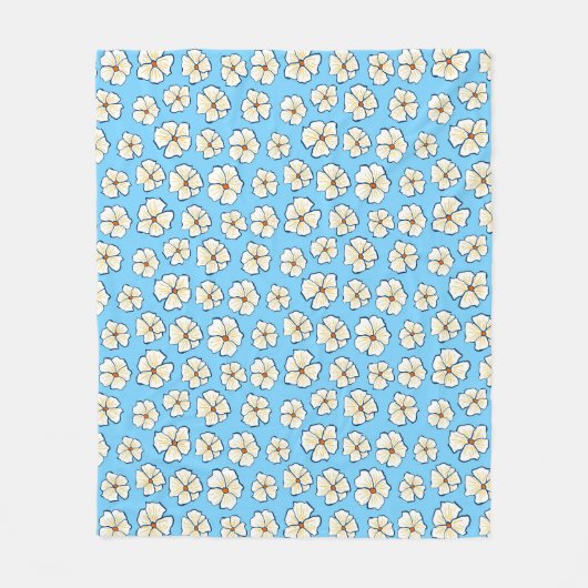 Weiße Blume auf blauem Hintergrund Fleecedecke (Vorderseite)