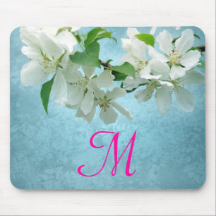 Weiße Blume auf blauem Monogramm Anfangsmauspad Mousepad