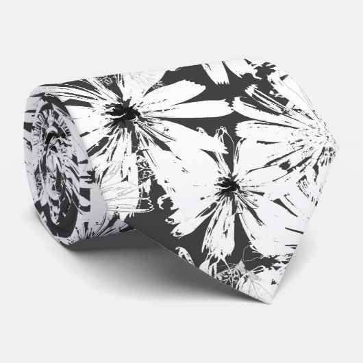 Weiße Blume auf dunkelgrau Krawatte (Gerollt)