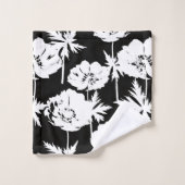 Weiße Blume auf schwarz. Badhandtuch Set (Waschlappen)