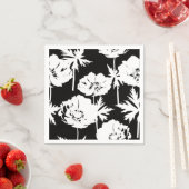 Weiße Blume auf schwarz. Serviette (Beispiel)