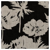 Weiße Blume auf Schwarz. Stoff (Nahaufnahme)