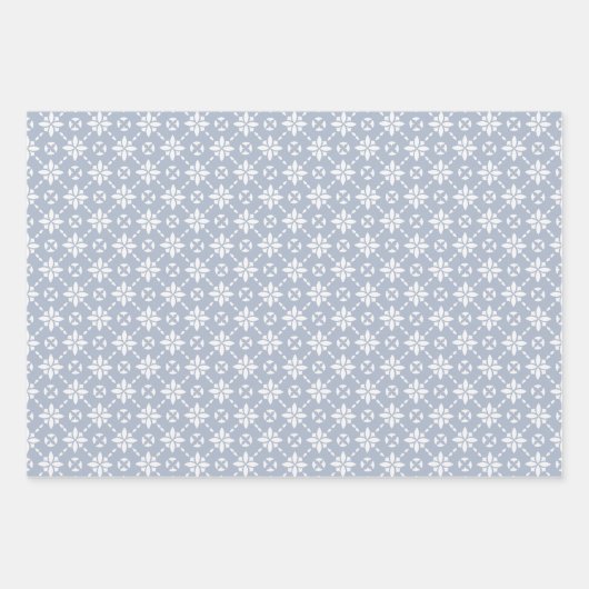 Weiße Blume gepolstertes Muster in Dusty Blue Geschenkpapier Set (Vorderseite 3)