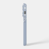 Weiße Blume gepolstertes Muster in Dusty Blue iPhone Hülle (Linke Seite)