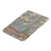 Weiße Blume im Zeitungspapier-Hintergrund Magnet (Linke Seite)