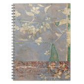 Weiße Blume im Zeitungspapier-Hintergrund Notizblock (Vorderseite)