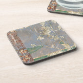 Weiße Blume im Zeitungspapier-Hintergrund Untersetzer (Linke Seite)