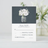 Weiße Blume Jar rustikale Hochzeitskarten RSVP Karte (Stehend Vorderseite)