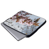 Weiße Blume Kirsche im Frühjahrsgarten Laptopschutzhülle (Vorne Knopf)